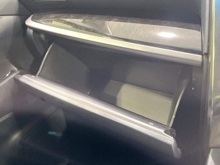 2017 Toyota Alphard DBA-AGH30W (UW-6a20eb9e18a01)[26]