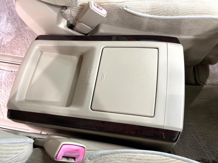 2012 Toyota Vellfire DBA-ANH20W (UW-6a20ebaea287e)[21]