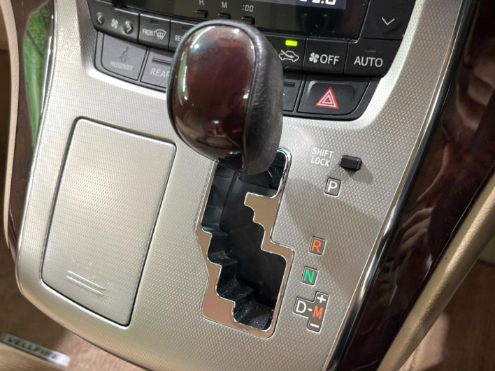 2012 Toyota Vellfire DBA-ANH20W (UW-6a20ebaea287e)[28]