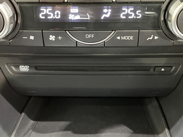 2015 Mazda Axela Sports LDA-BM2FS (UW-6a20ebe06ea40)[14]