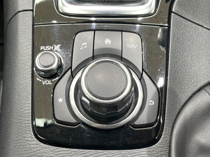 2015 Mazda Axela Sports LDA-BM2FS (UW-6a20ebe06ea40)[24]