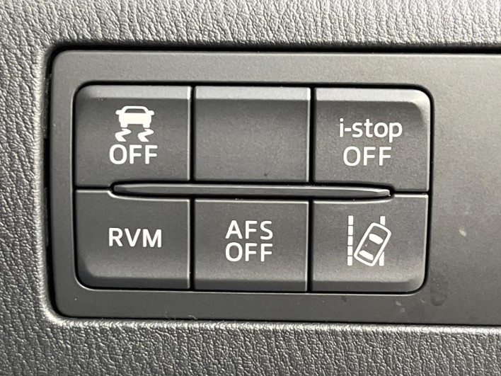 2015 Mazda Axela Sports LDA-BM2FS (UW-6a20ebe06ea40)[10]