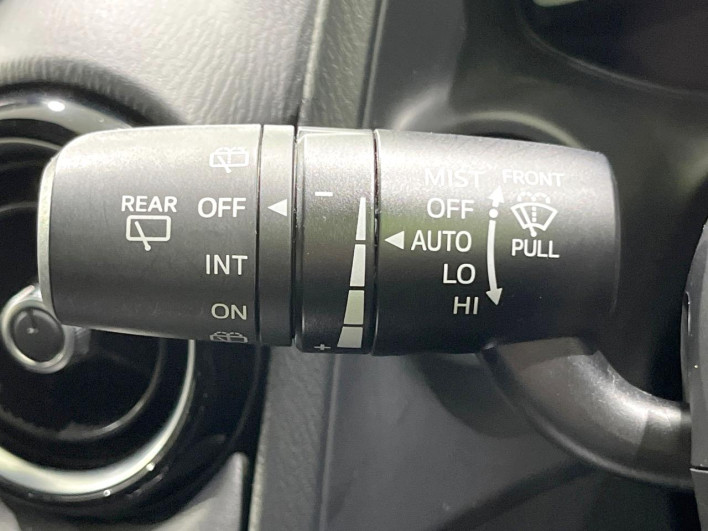 2014 Mazda Demio LDA-DJ5FS (UW-6a20ebeed6947)[27]