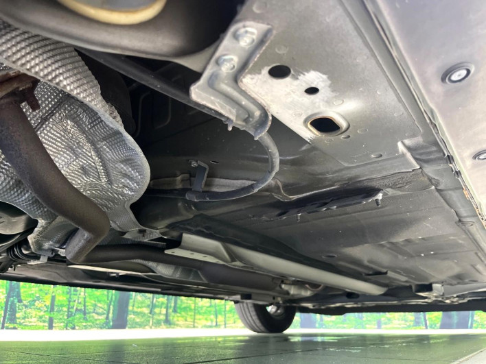 2017 Nissan Note DBA-E12 (UW-6a20ebf717b66)[27]