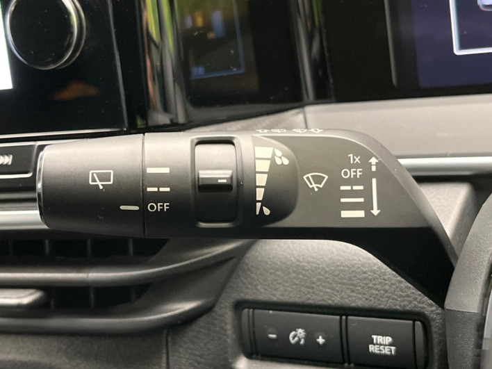 2022 Nissan Note 6AA-E13 (UW-6a20ebfa1f41b)[19]