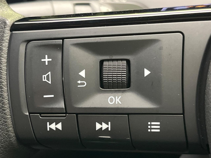 2022 Nissan Note 6AA-E13 (UW-6a20ebfa1f41b)[21]