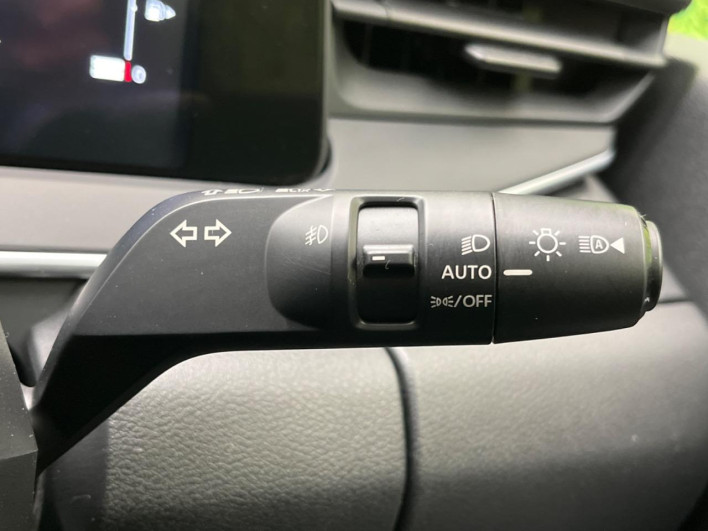 2022 Nissan Note 6AA-E13 (UW-6a20ebfa1f41b)[18]