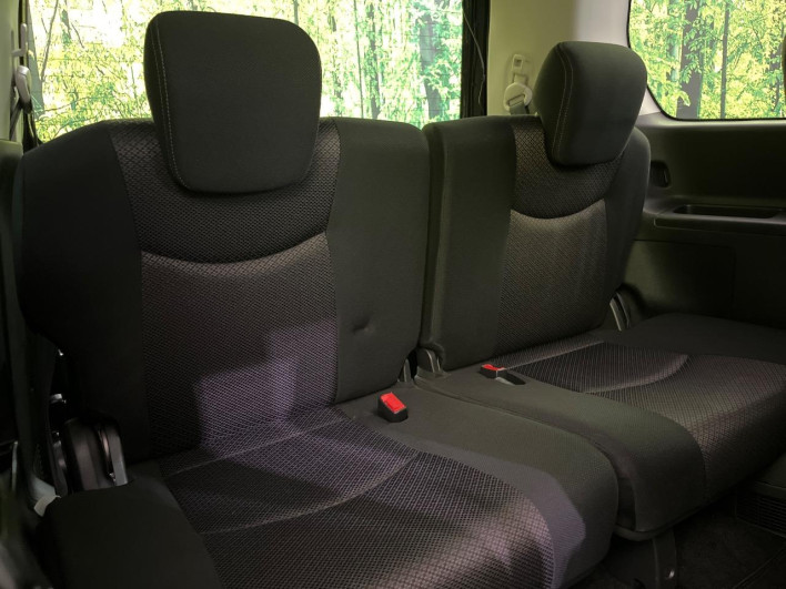2012 Nissan Serena DBA-FC26 (UW-6a20ebfc04447)[25]
