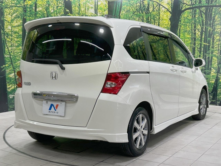 2010 Honda Freed DBA-GB3 (UW-6a20ec037a1b2)[17]