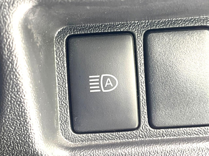 2021 Toyota Hiace Van 3DF-GDH206V (UW-6a20ec076c9b7)[17]