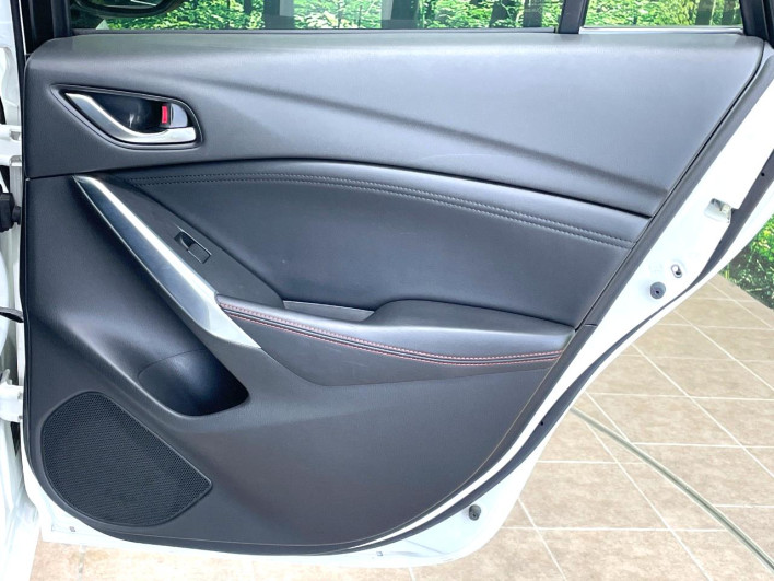 2013 Mazda Atenza Wagon LDA-GJ2FW (UW-6a20ec143b412)[6]