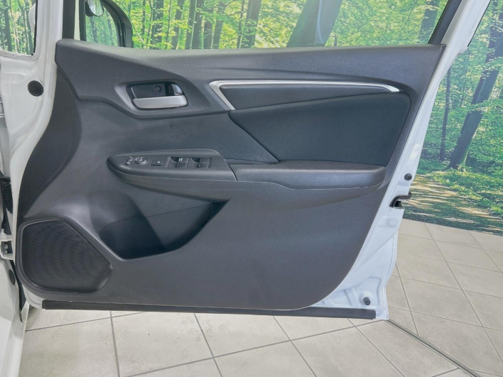 2017 Honda Fit DBA-GK3 (UW-6a20ec156e970)[16]