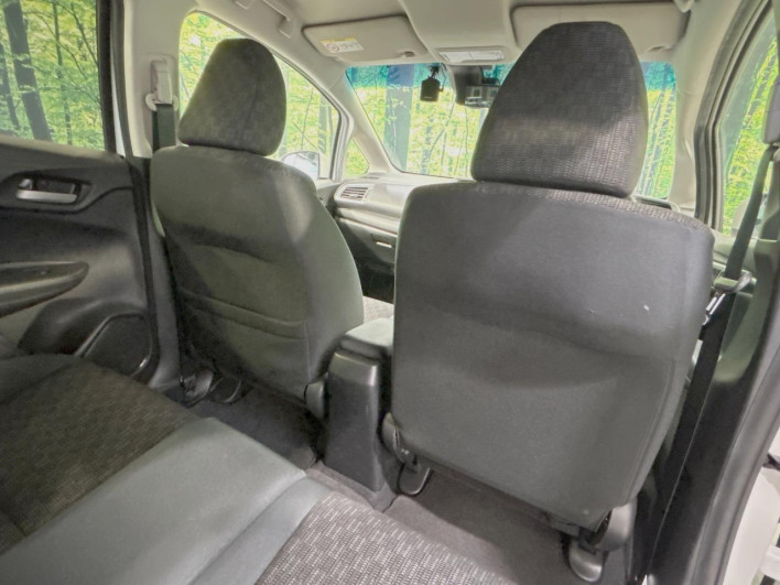 2017 Honda Fit DBA-GK3 (UW-6a20ec156e970)[21]