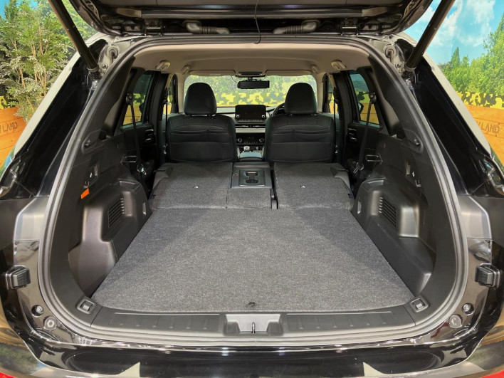 2023 Mitsubishi OUTLANDER PHEV 5LA-GN0W (UW-6a20ec170be44)[4]