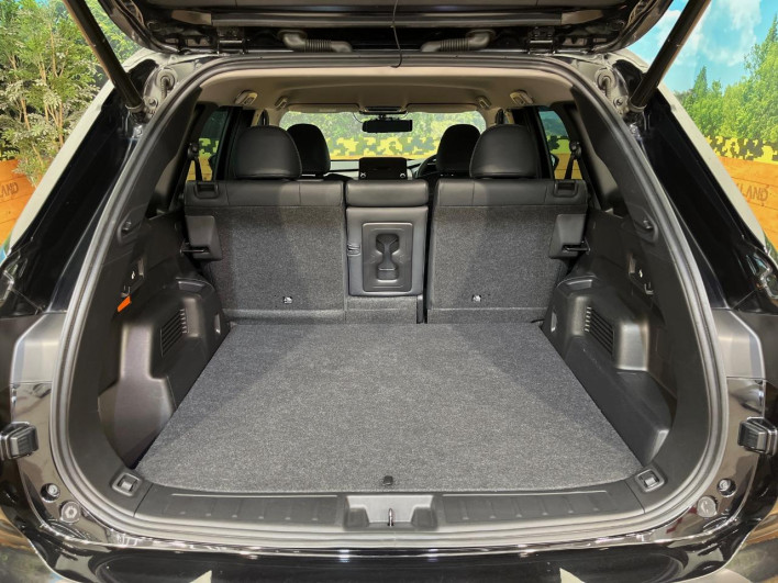 2023 Mitsubishi OUTLANDER PHEV 5LA-GN0W (UW-6a20ec170be44)[8]