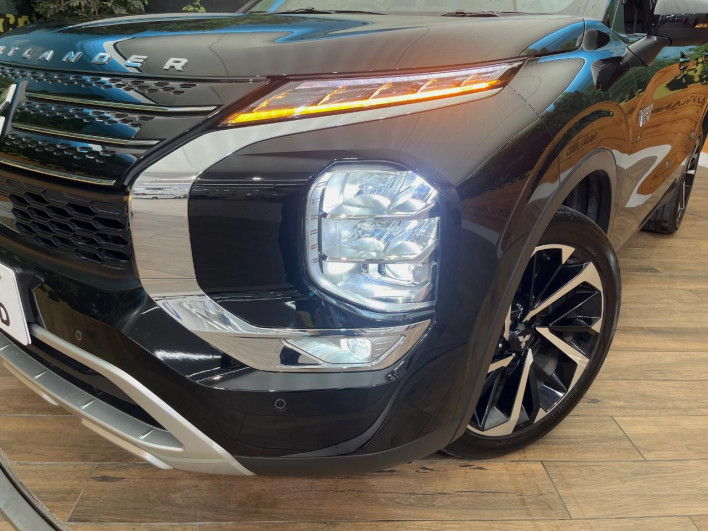 2023 Mitsubishi OUTLANDER PHEV 5LA-GN0W (UW-6a20ec170be44)[21]