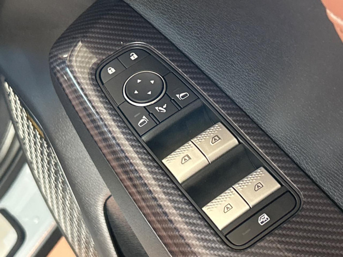 2024 Mitsubishi OUTLANDER PHEV 5LA-GN0W (UW-6a20ec176f670)[25]