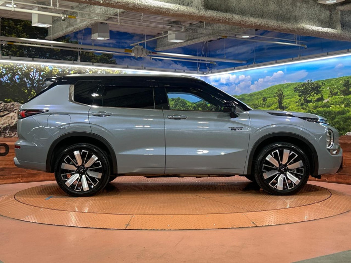 2024 Mitsubishi OUTLANDER PHEV 5LA-GN0W (UW-6a20ec176f670)[22]