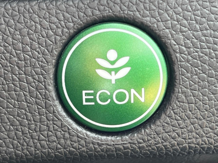 2015 Honda Fit Hybrid DAA-GP5 (UW-6a20ec18397fc)[15]
