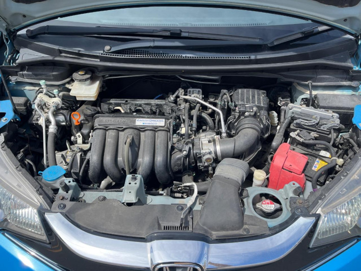 2015 Honda Fit Hybrid DAA-GP5 (UW-6a20ec18397fc)[16]