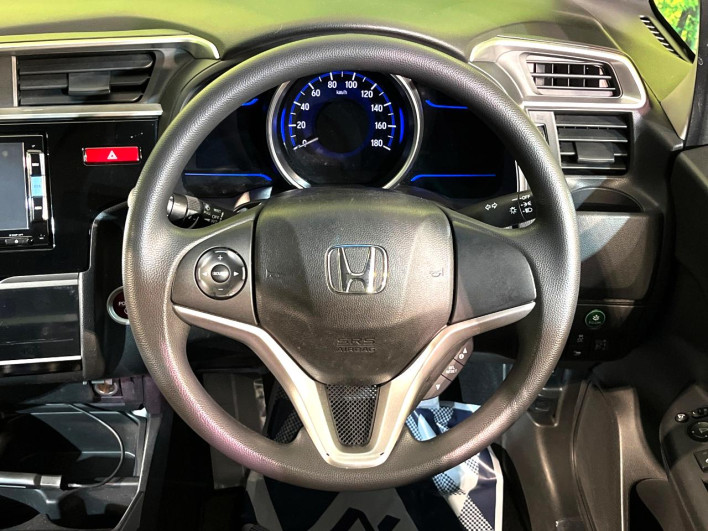 2013 Honda Fit Hybrid DAA-GP5 (UW-6a20ec1899df3)[5]