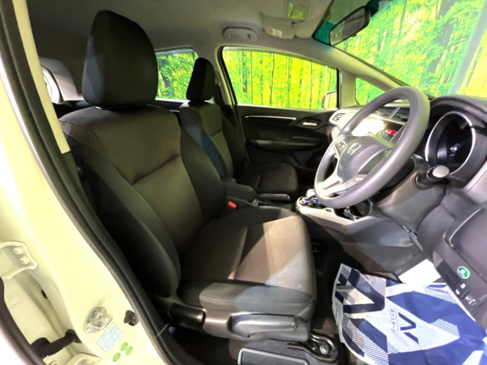 2013 Honda Fit Hybrid DAA-GP5 (UW-6a20ec1899df3)[25]