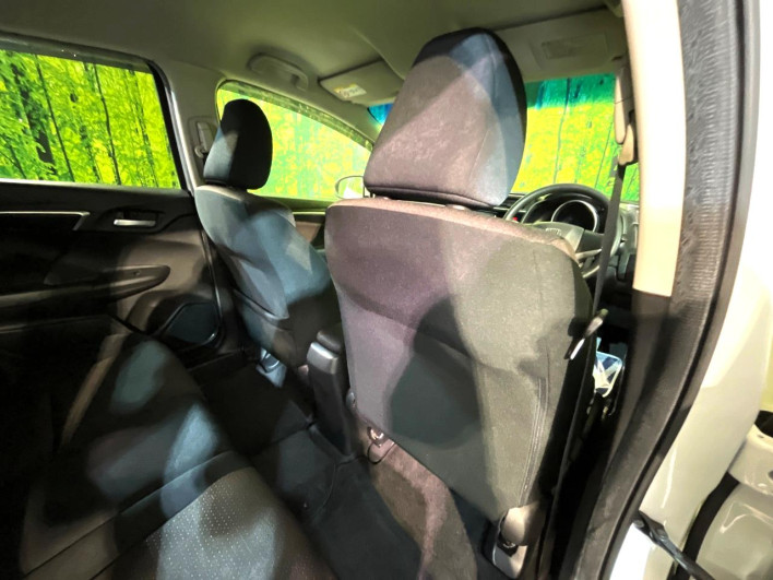 2013 Honda Fit Hybrid DAA-GP5 (UW-6a20ec1899df3)[27]