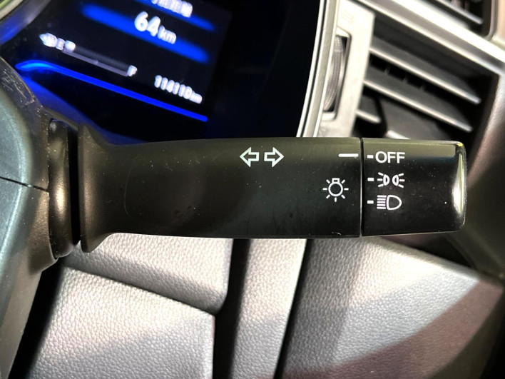 2013 Honda Fit Hybrid DAA-GP5 (UW-6a20ec1899df3)[22]