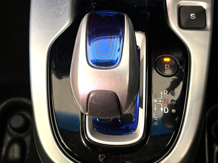 2013 Honda Fit Hybrid DAA-GP5 (UW-6a20ec1899df3)[16]