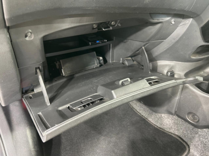 2018 Nissan Note DAA-HE12 (UW-6a20ec2f1cb26)[29]
