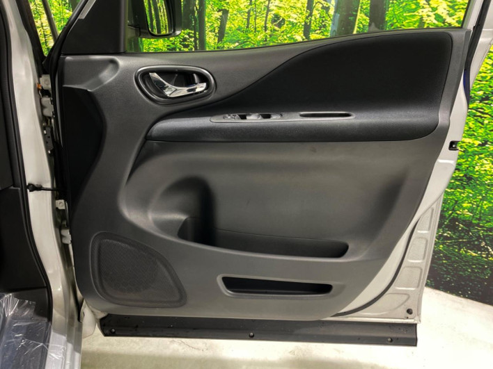 2015 Nissan Serena DAA-HFC26 (UW-6a20ec3663174)[19]