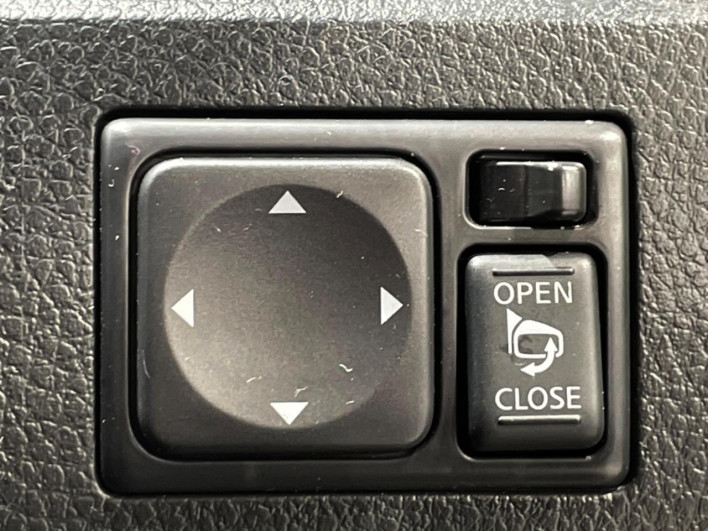 2015 Nissan Serena DAA-HFC26 (UW-6a20ec3663174)[23]