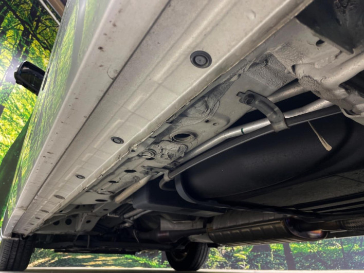2015 Nissan Serena DAA-HFC26 (UW-6a20ec3663174)[7]