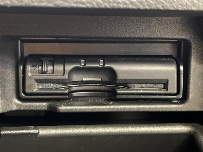 2015 Nissan Serena DAA-HFC26 (UW-6a20ec3663174)[22]
