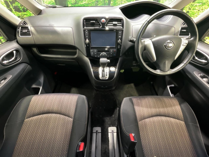 2015 Nissan Serena DAA-HFC26 (UW-6a20ec3663174)[17]