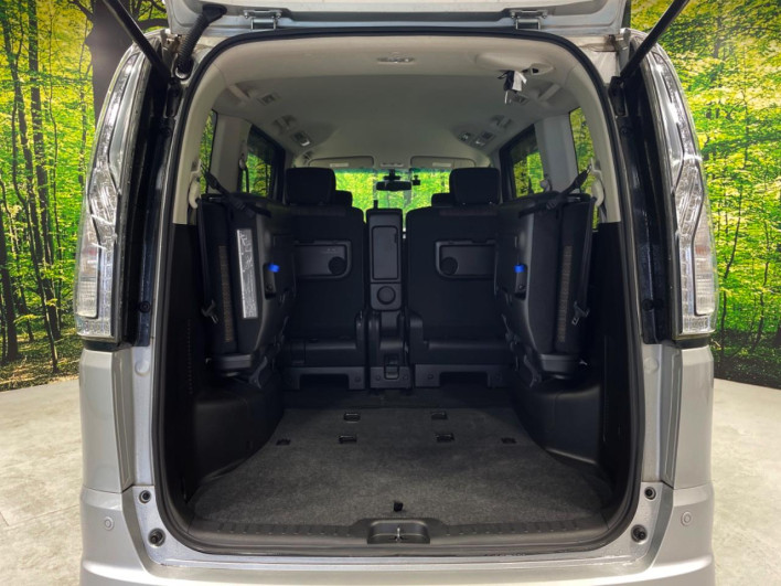 2015 Nissan Serena DAA-HFC26 (UW-6a20ec3663174)[12]