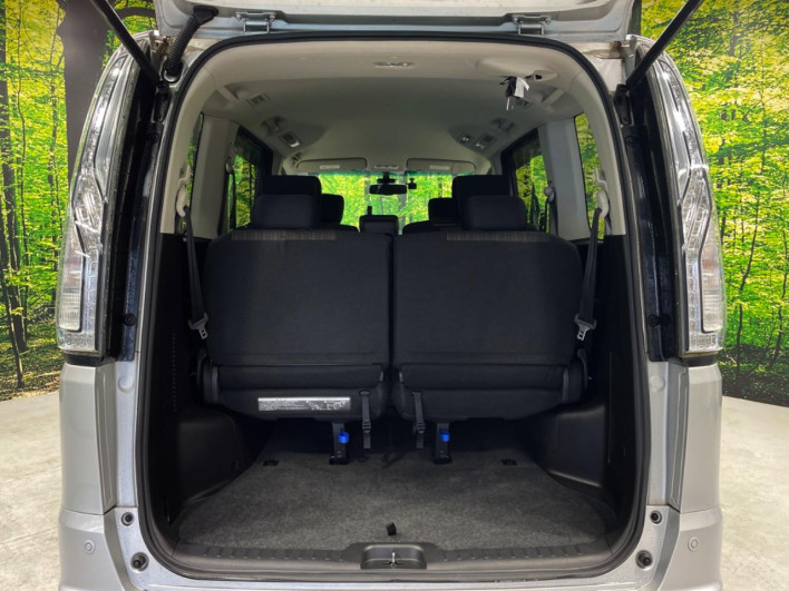 2015 Nissan Serena DAA-HFC26 (UW-6a20ec3663174)[11]