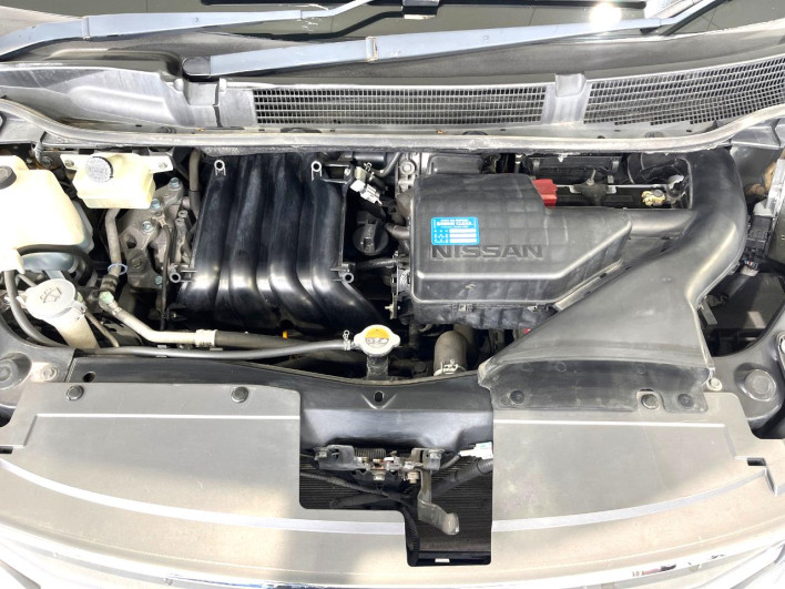 2014 Nissan Serena DAA-HFC26 (UW-6a20ec366831d)[4]
