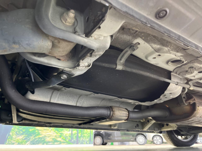 2015 Nissan Serena DAA-HFC26 (UW-6a20ec369770e)[18]