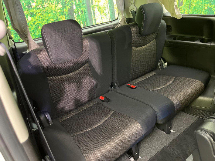 2016 Nissan Serena DAA-HFC26 (UW-6a20ec38daf91)[28]