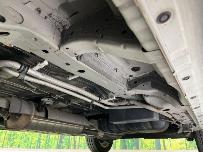 2016 Nissan Serena DAA-HFC26 (UW-6a20ec38daf91)[23]