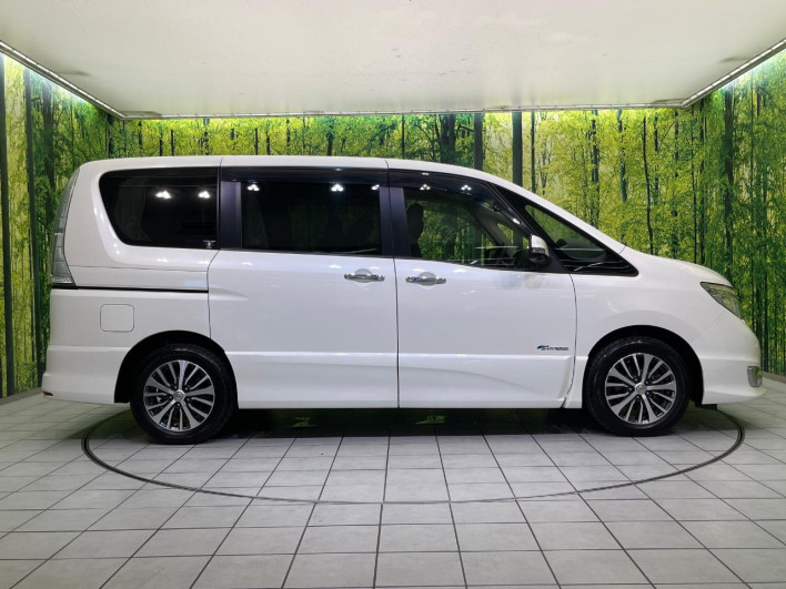 2016 Nissan Serena DAA-HFC26 (UW-6a20ec38daf91)[11]