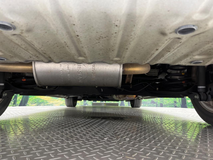 2016 Nissan Serena DAA-HFC26 (UW-6a20ec3a2073a)[29]