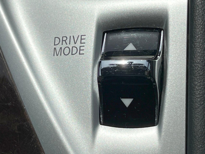 2016 Nissan Skyline DAA-HNV37 (UW-6a20ec41318d7)[28]