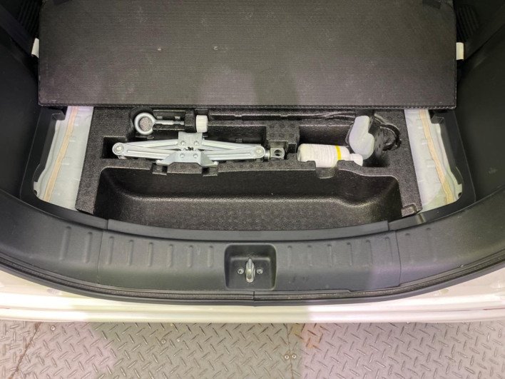 2012 Honda N-BOX CUSTOM DBA-JF1 (UW-6a20ec4ac4f6b)[17]