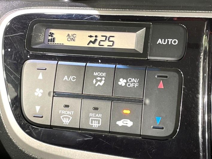 2013 Honda N-BOX CUSTOM DBA-JF1 (UW-6a20ec4bd0c9f)[23]