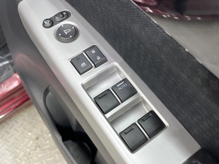 2015 Honda N-BOX CUSTOM DBA-JF1 (UW-6a20ec4f0bb19)[20]