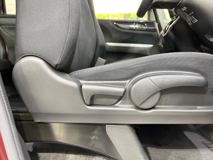 2015 Honda N-BOX CUSTOM DBA-JF1 (UW-6a20ec4f0bb19)[29]