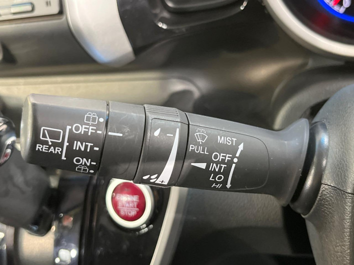 2015 Honda N-BOX CUSTOM DBA-JF1 (UW-6a20ec4f0bb19)[17]