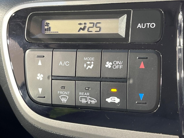 2013 Honda N-BOX CUSTOM DBA-JF2 (UW-6a20ec5275524)[10]